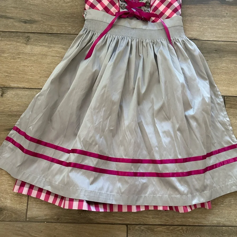 Oktoberfest outfit women’s dirndl Landhaus - Picture 2 of 7